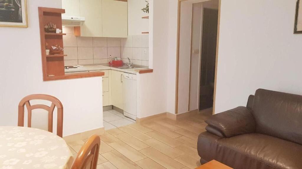 Apartments Mila Makarska Zewnętrze zdjęcie